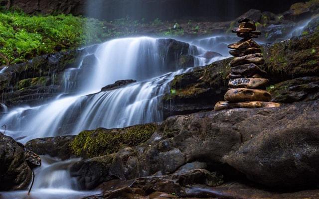 都说土葬好有风水说法吗